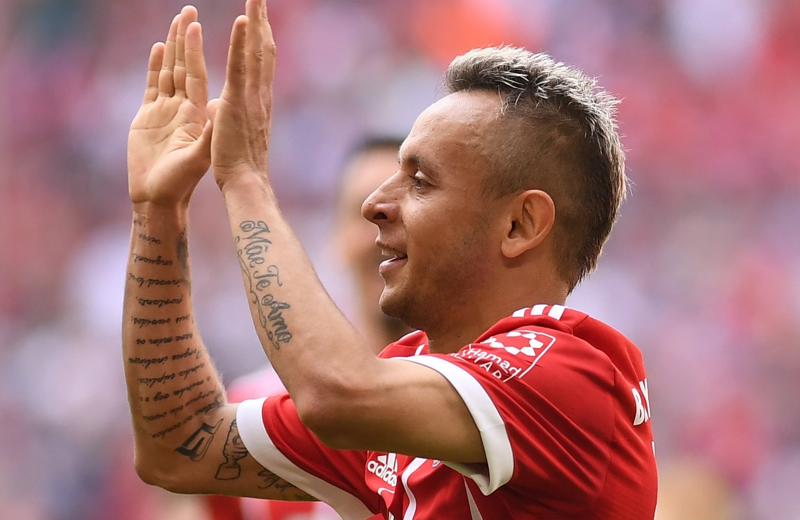Brasil Flamengo anunció la contratación de Rafinha, procedente del Bayern Múnich Brasil Flamengo anunció la contratación de Rafinha, procedente del Bayern Múnich