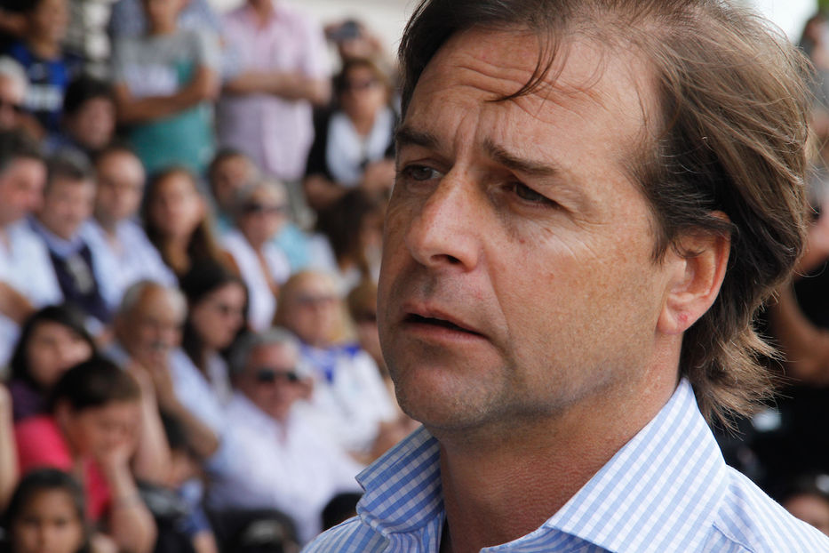 Lacalle Pou recorrió las zonas damnificadas por las inundaciones en Durazno
