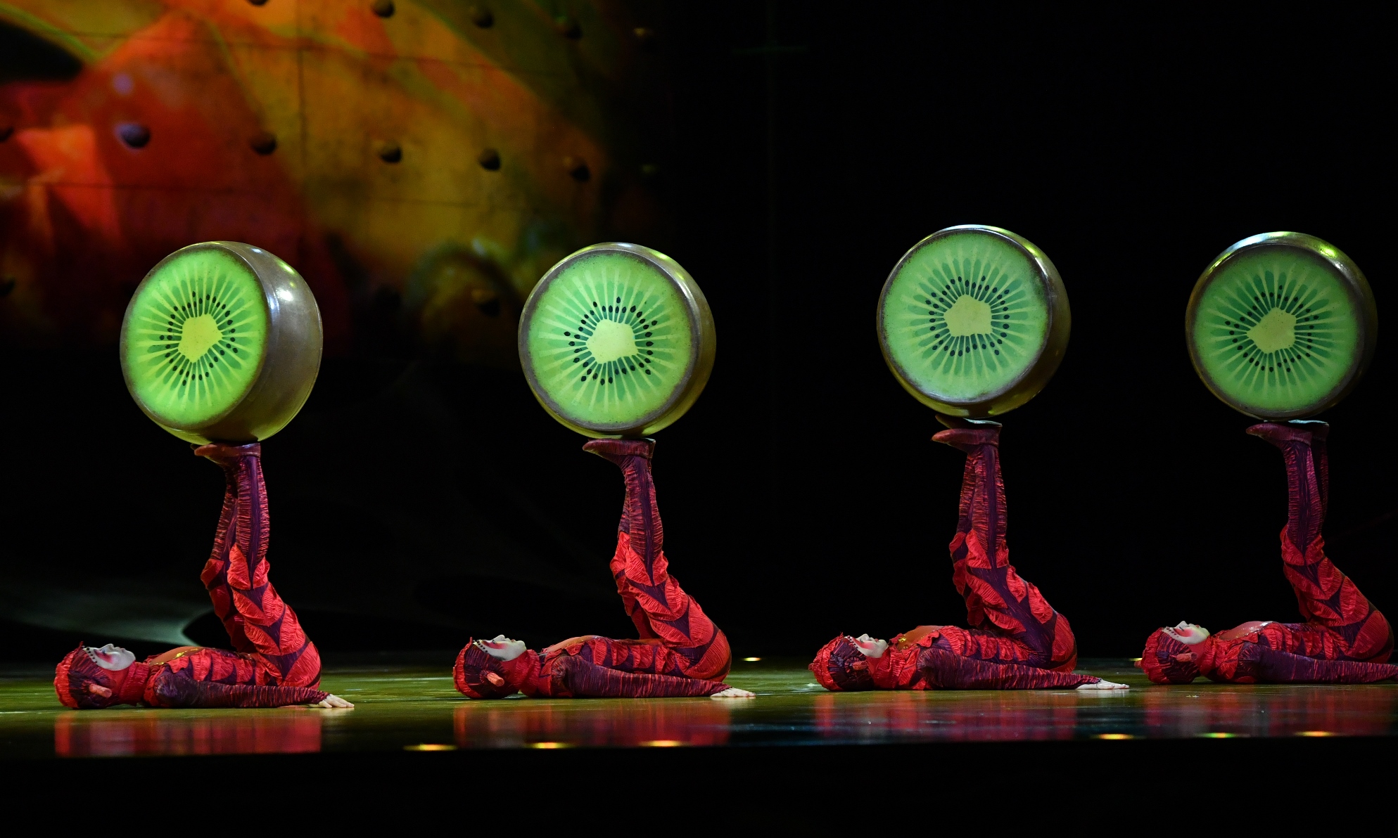 Llega por primera vez a Uruguay el espectáculo del Cirque Du Soleil OVO Llega por primera vez a Uruguay el espectáculo del Cirque Du Soleil OVO
