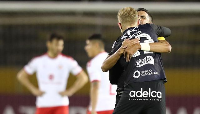 Parejo entre tocayos