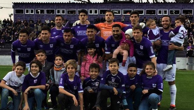 De atrás hacia adelante