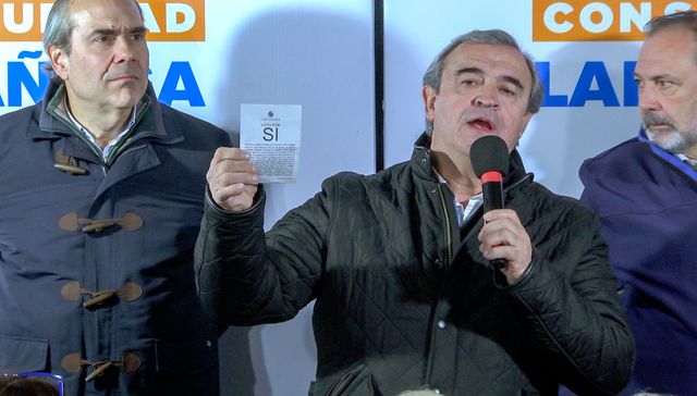 Con agua y con jabón
