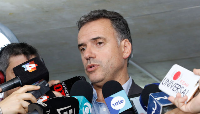 La acera de enfrente