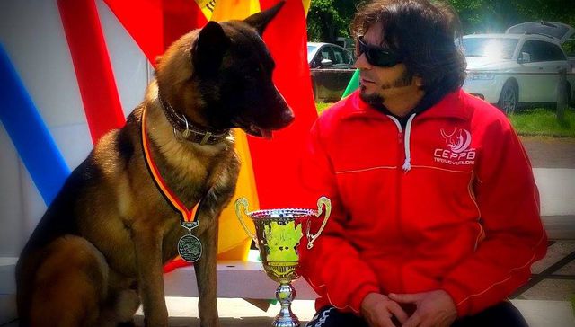 Vida de Perros. Por Andrés Peirano