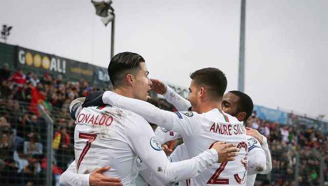 No olvidan las raíces