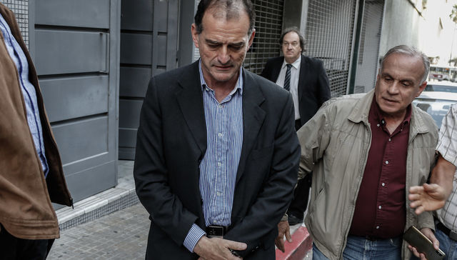 Los de atrás vienen con él