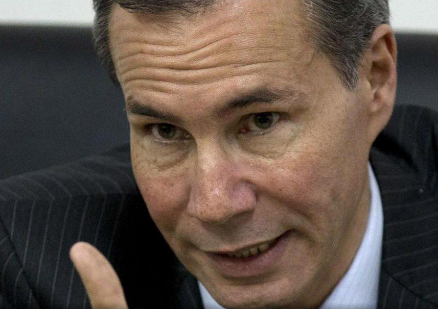 Gobierno argentino revisará peritaje que determinó que Nisman fue asesinado