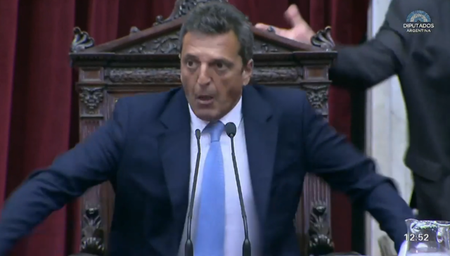 A la gran masa del pueblo