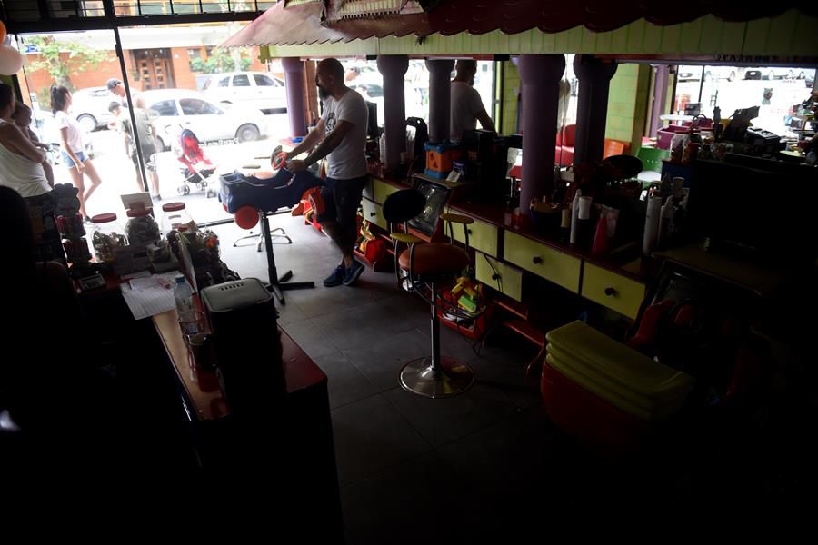 Argentina: La ola de calor dejó nuevamente sin luz a miles de personas en Buenos Aires