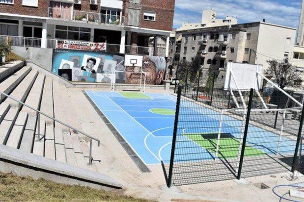 La IM Y El Municipio B Inauguran Una Nueva Plaza Con Un Mural En ...