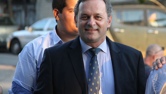 Los tuyos, los míos y los nuestros