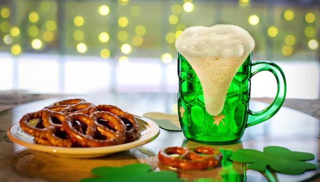 Tomando chelas verdes