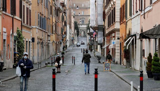 Allá siguen luchando