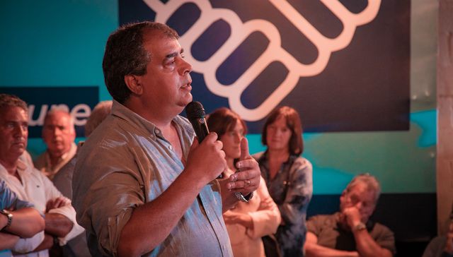 Por esto, eso y aquello