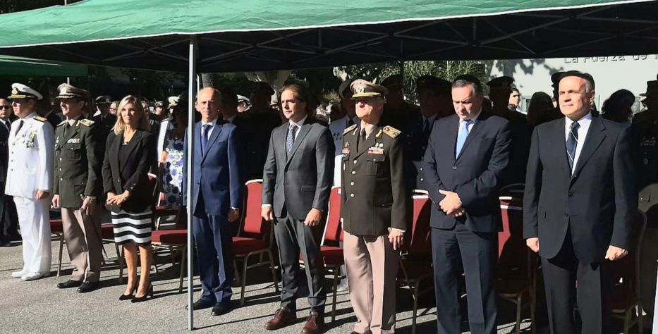 Llegó el comandante...