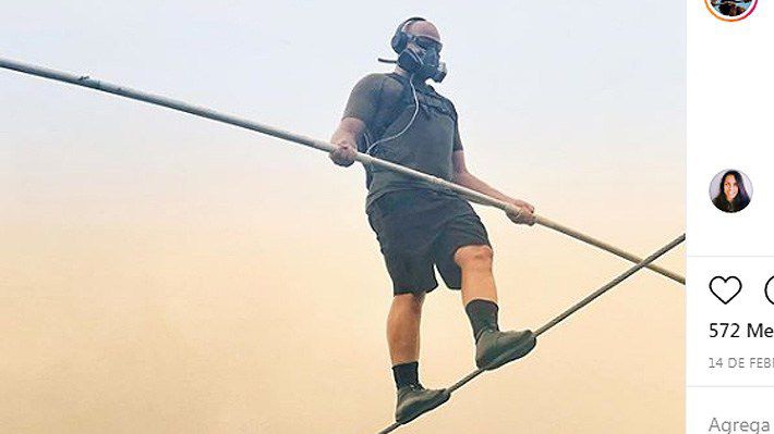 Acróbata estadounidense cruza sobre un cable el volcán nicaragüense de Masaya