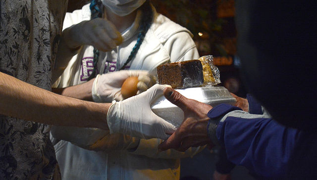 Escribe Charles Carrera