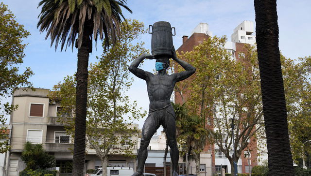 Resiste ahora y siempre al invasor