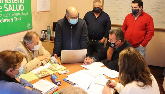 Cuplé a Treinta y Tres