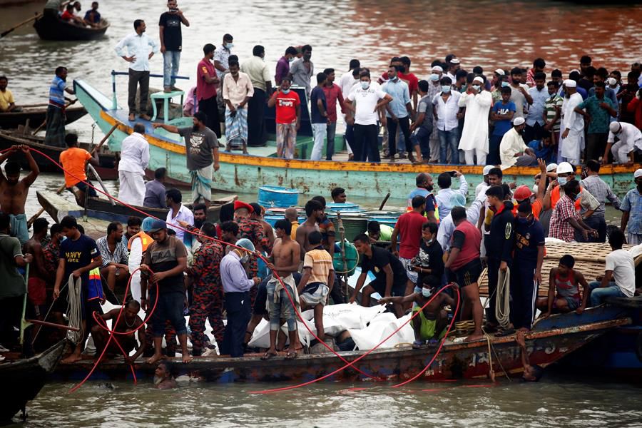 Bangladesh: al menos 30 muertos en naufragio que se sospecha intencional