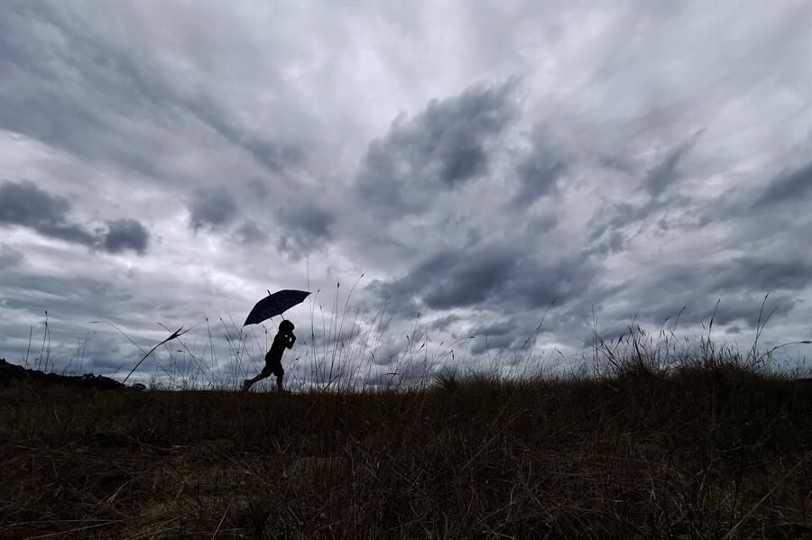 El Niño es “muy travieso”: lluvias y cielos nubosos afectarán al país por varios días