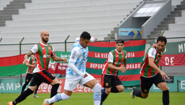 Sube uno, se hunde el otro