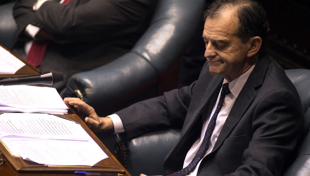 El pecho a las balas