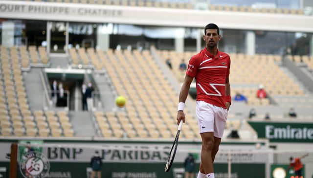 Siguen y otros se van