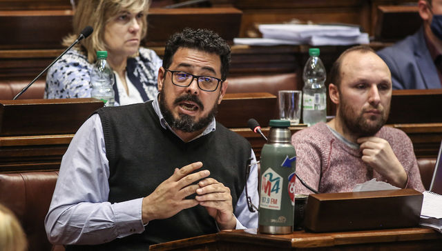 No es por ahí