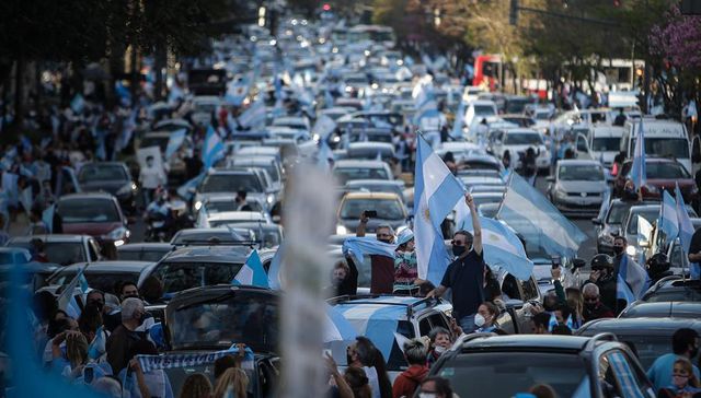 Che, estamos en la lona