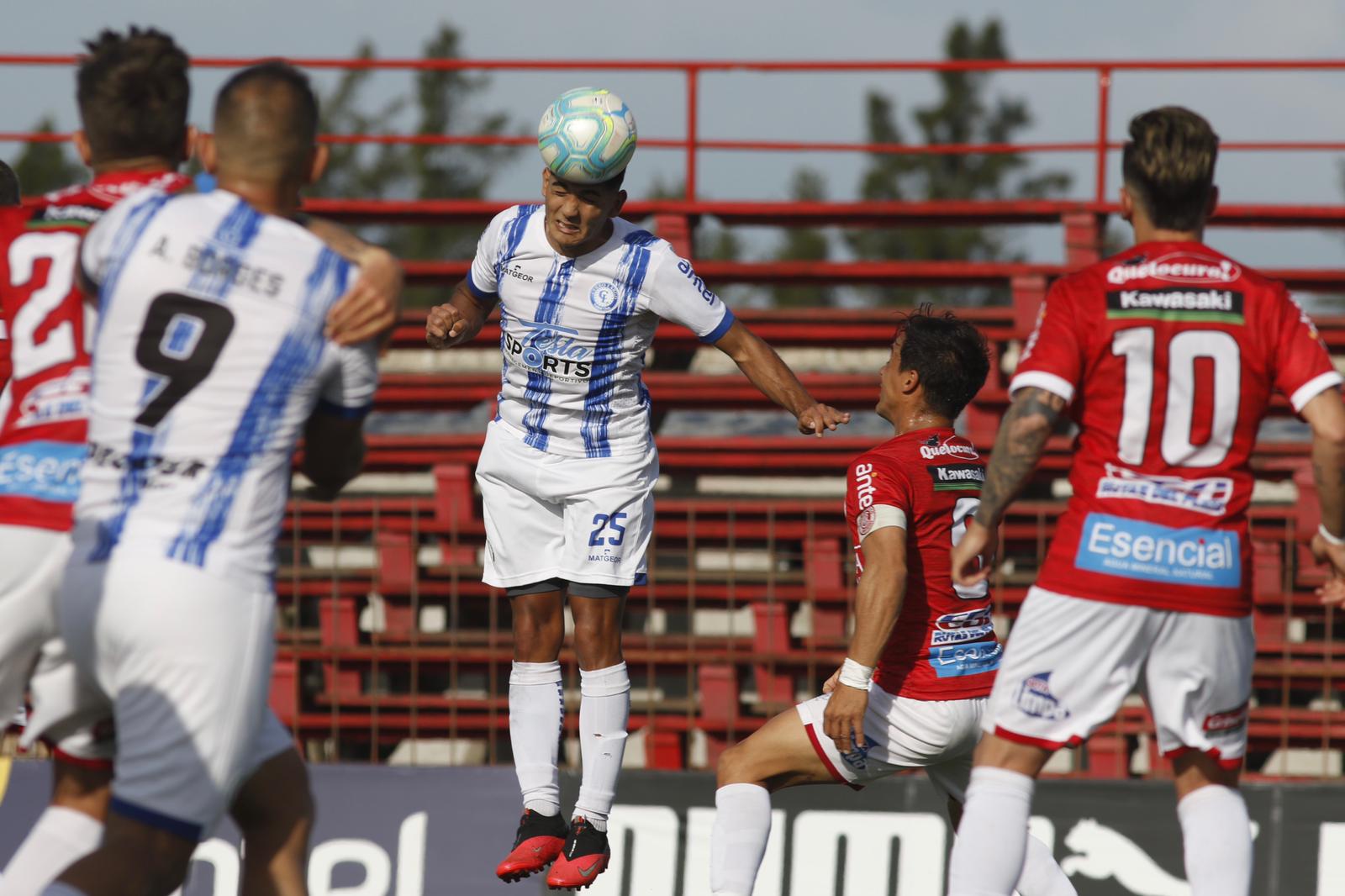 Intermedio: Rentistas y Cerro Largo empataron 0-0 en el ...