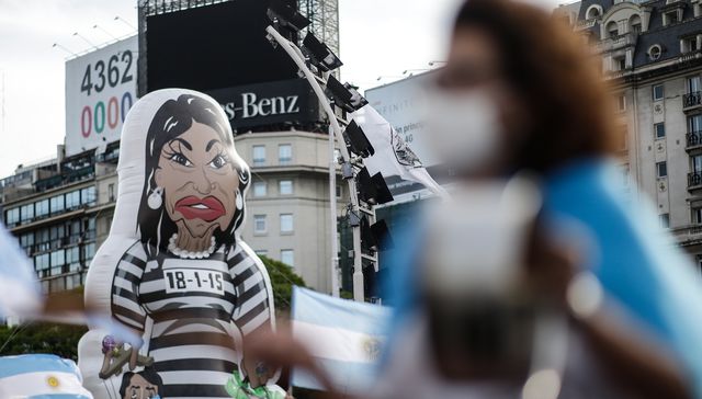 Nunca no están marchando