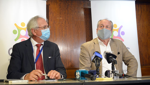 Dos pasos pa' atrás