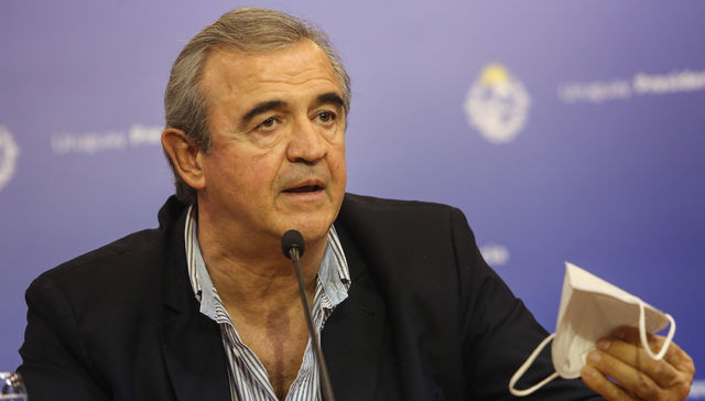 Si el lateral sube, el 5 se queda