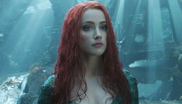 Con los pies en al agua