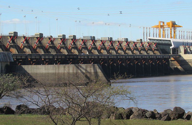 Pese a sequía, 90,3% de la electricidad generada en Uruguay fue de fuentes  renovables