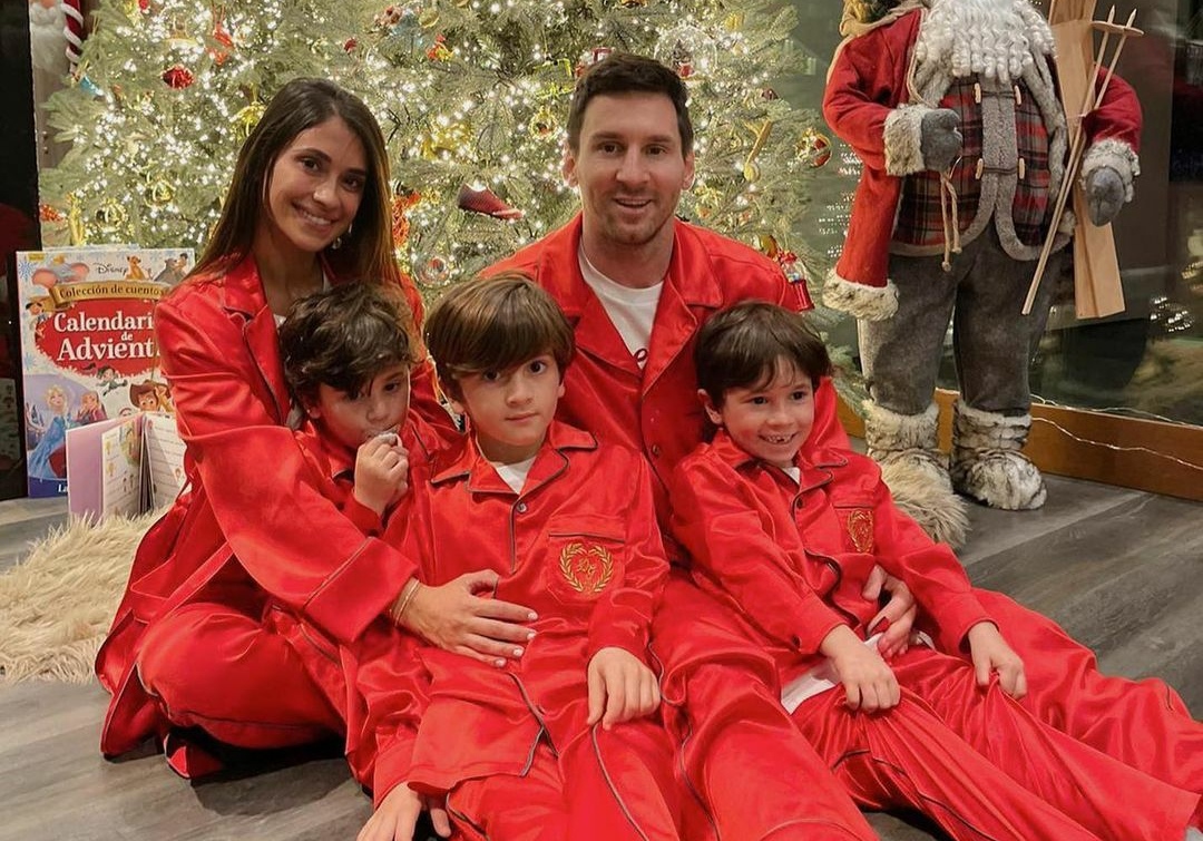 Lionel Messi Volvió A Argentina Para Las Fiestas, Con Foto Navideña En ...