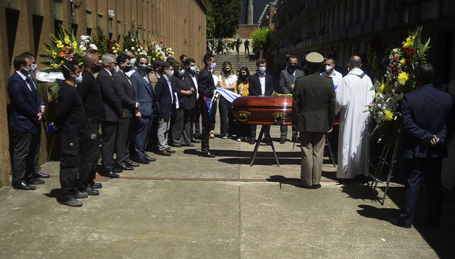 A las páginas de la historia