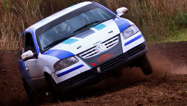 Pidiendo pista