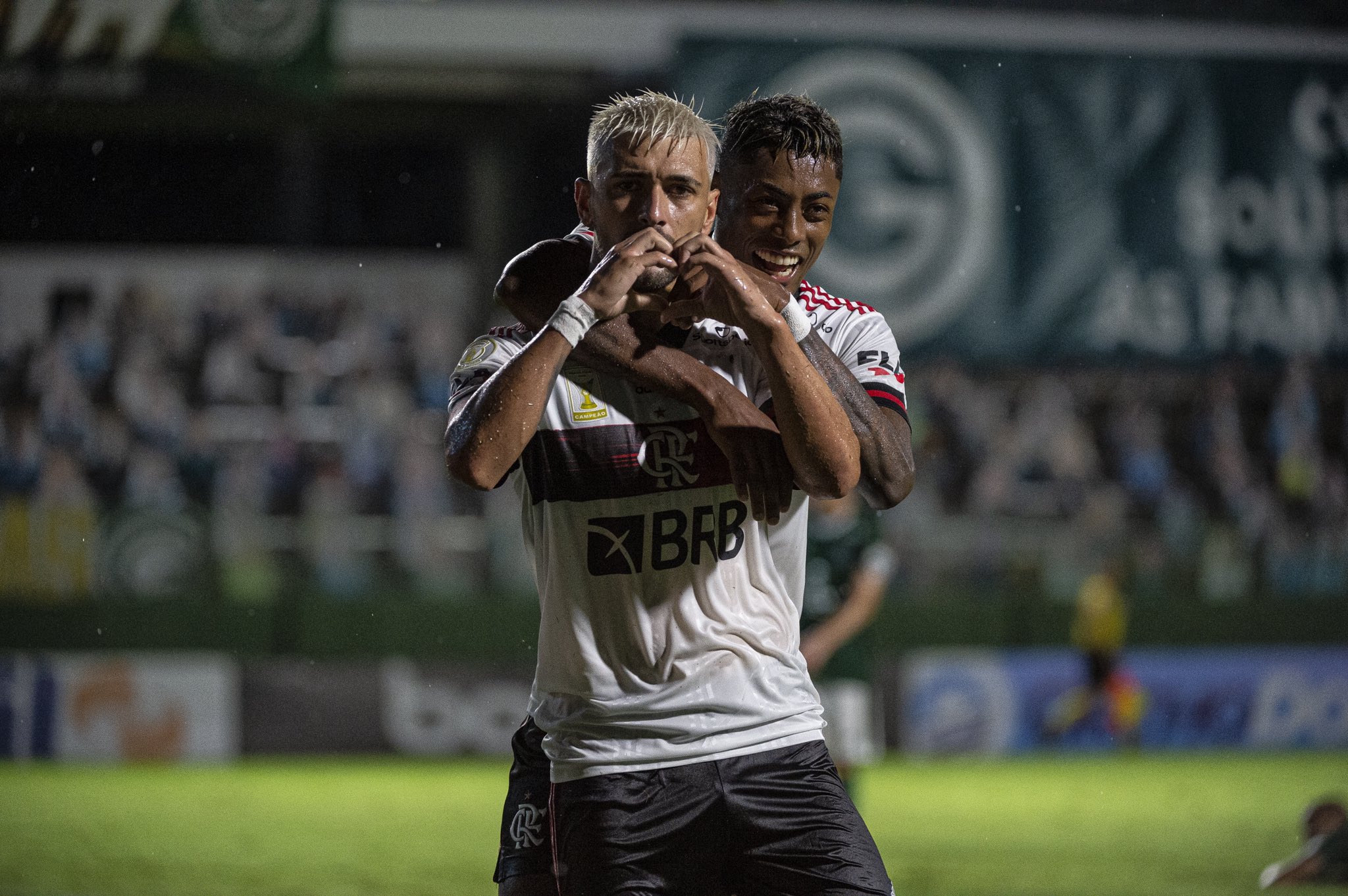 Brasil: Con Gol De Giorgian De Arrascaeta, Flamengo Ganó Y Se Acercó Al ...