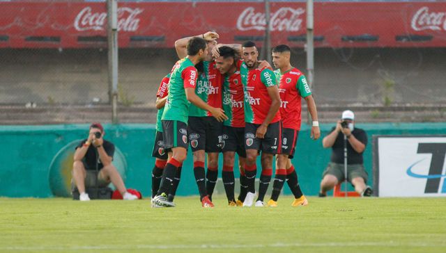 Duelen las tres tablas