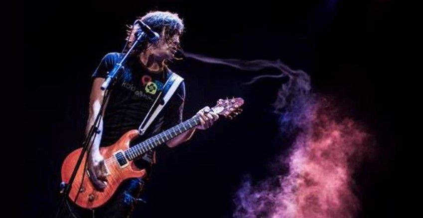 Su música suena todavía