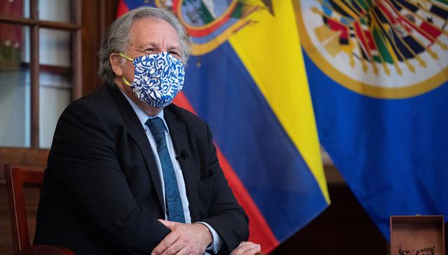 UNA COSA ES UNA COSA