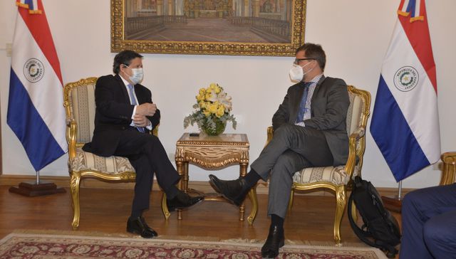 Amigos son los amigos