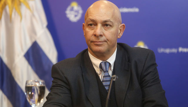 No griten al santo botón