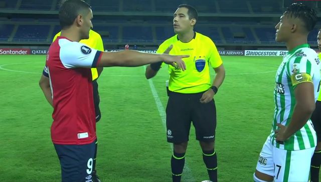 Pidiendo peras al olmo