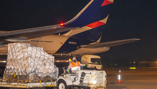 Que vengan de a miles