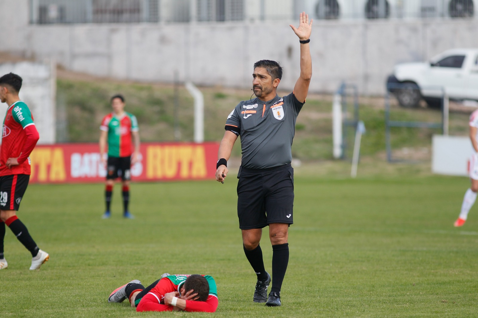 Quedaron definidos los árbitros para la última fecha del Torneo Apertura -  EL PAÍS Uruguay