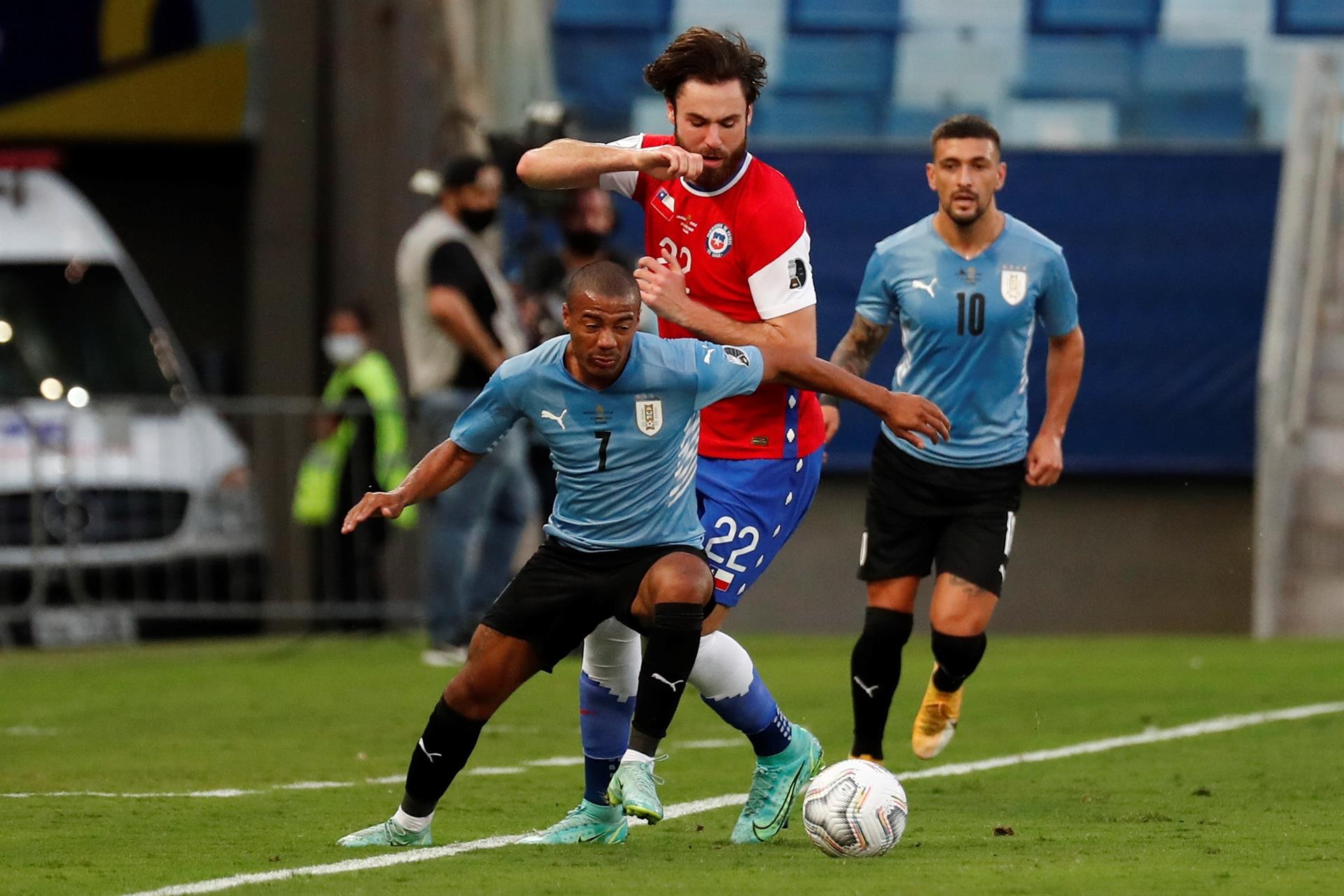 Futbol, Uruguay vs Chile. Eliminatorias mundial 2026. El