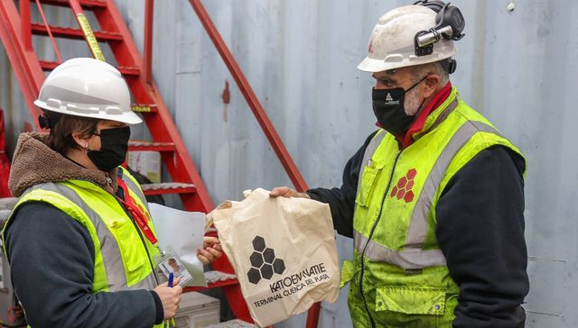 Es natural, no plastic